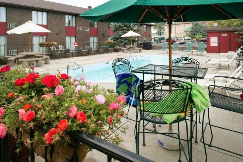 هتل The Foothills Inn