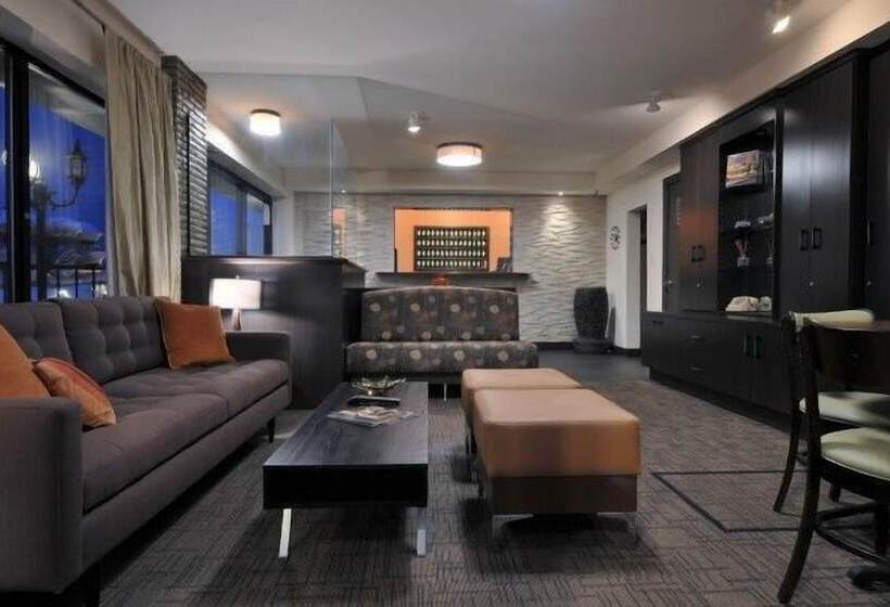 בית מלון כפרי The Freeport Inn And Marina