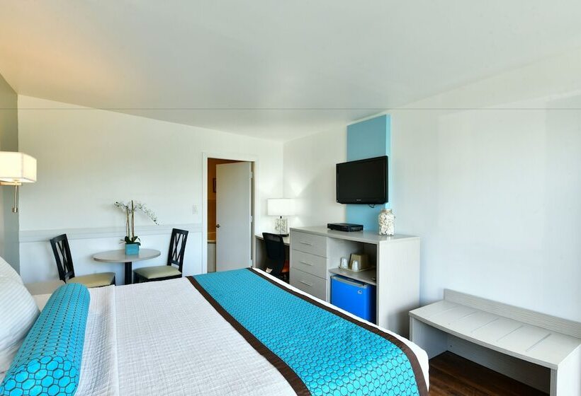 בית מלון כפרי The Freeport Inn And Marina