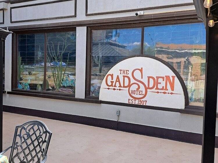 בית מלון כפרי The Gadsden