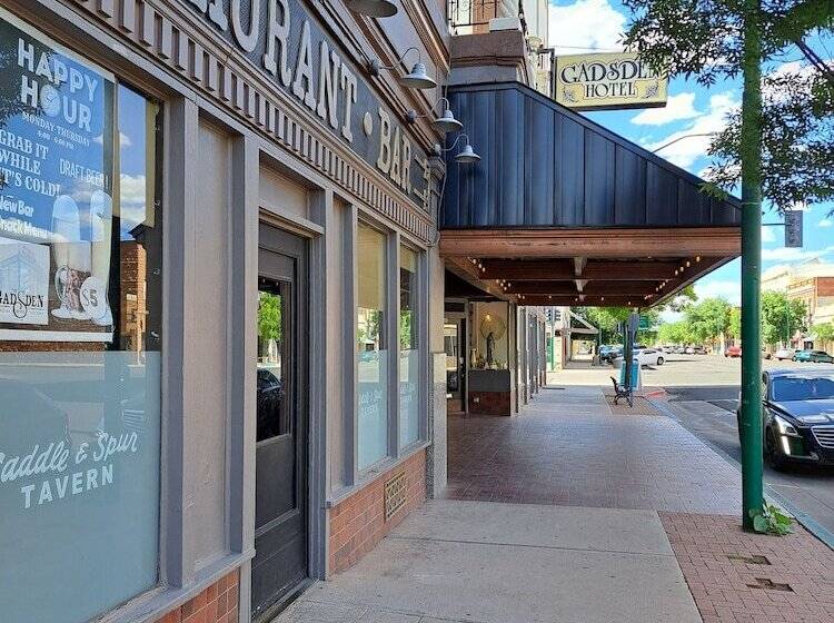 בית מלון כפרי The Gadsden