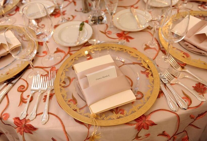 Отель The Georgian Terrace