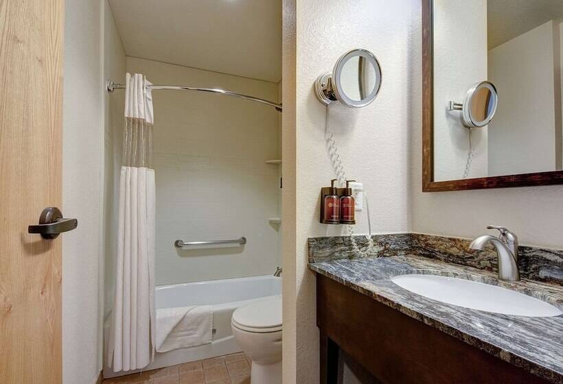 The Golden Hotel, Ascend Hotel Collection