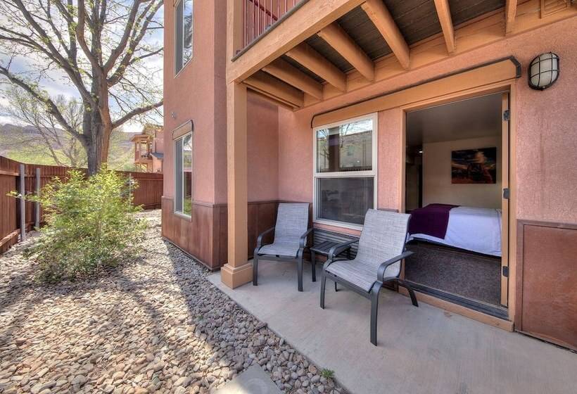 בית מלון כפרי The Gonzo Inn