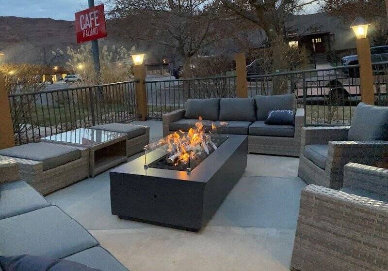 בית מלון כפרי The Gonzo Inn