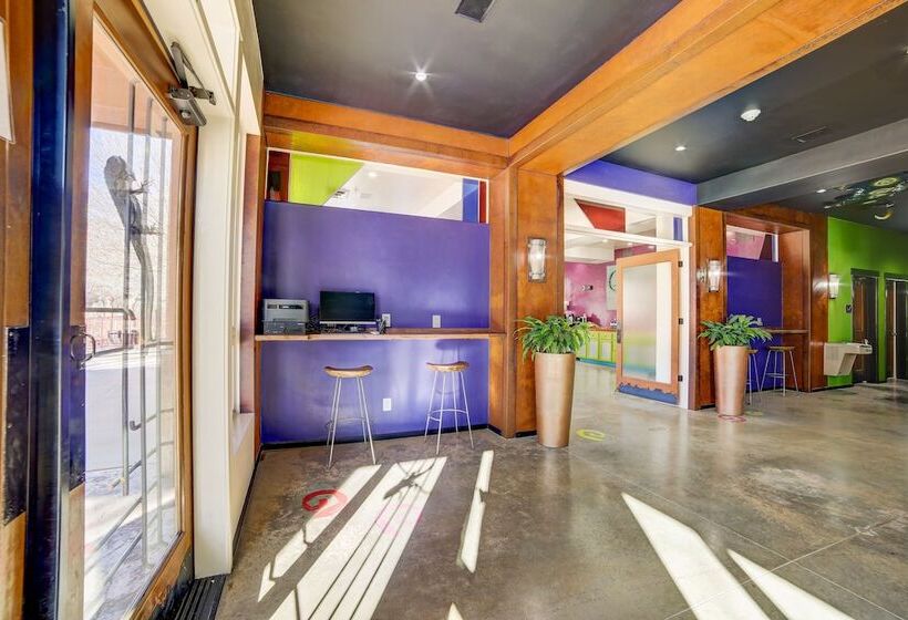 בית מלון כפרי The Gonzo Inn