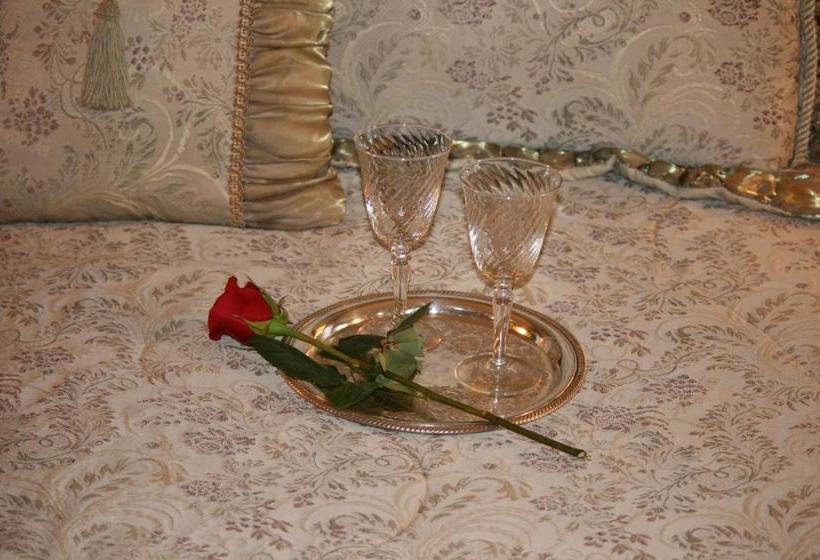 Отель The Governor's Inn