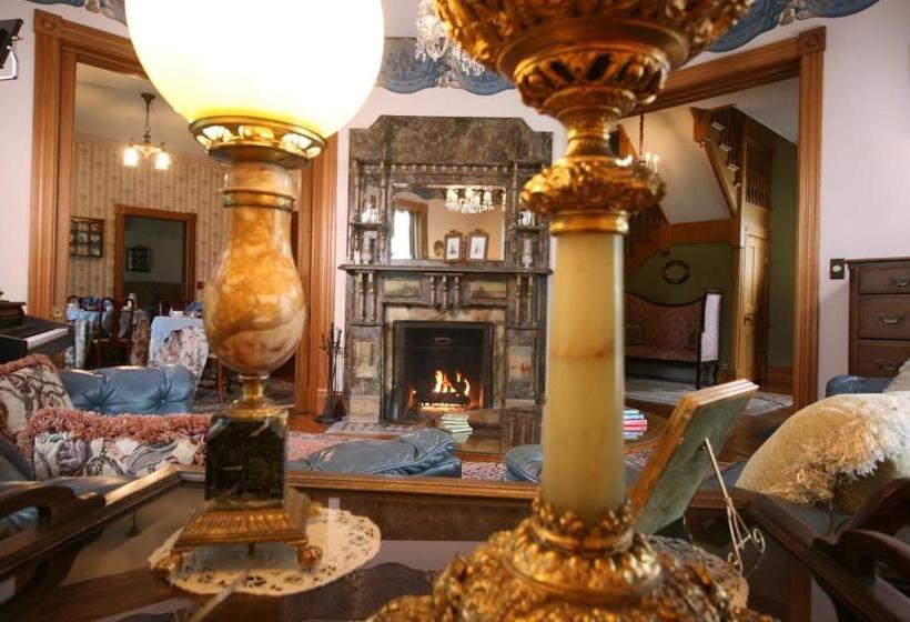 Отель The Governor's Inn