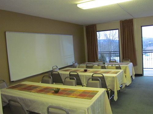 호텔 Clifs Lodge At The Falls