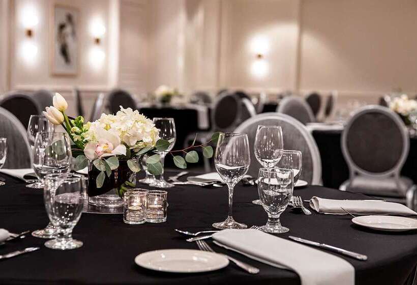 ホテル The Royal Sonesta Portland Downtown