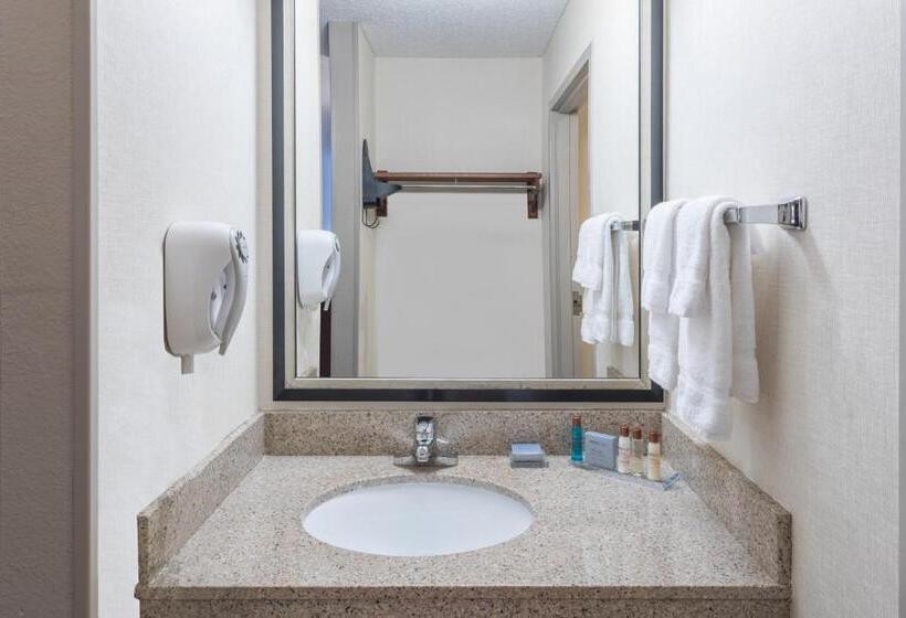 هتل Wingate By Wyndham Shreveport Airport