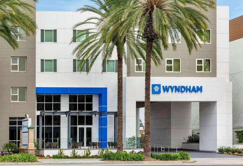 ホテル Wyndham Anaheim