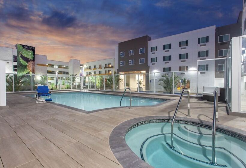 ホテル Wyndham Anaheim