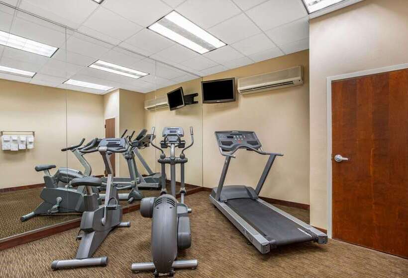 La Quinta By Wyndham New Haven