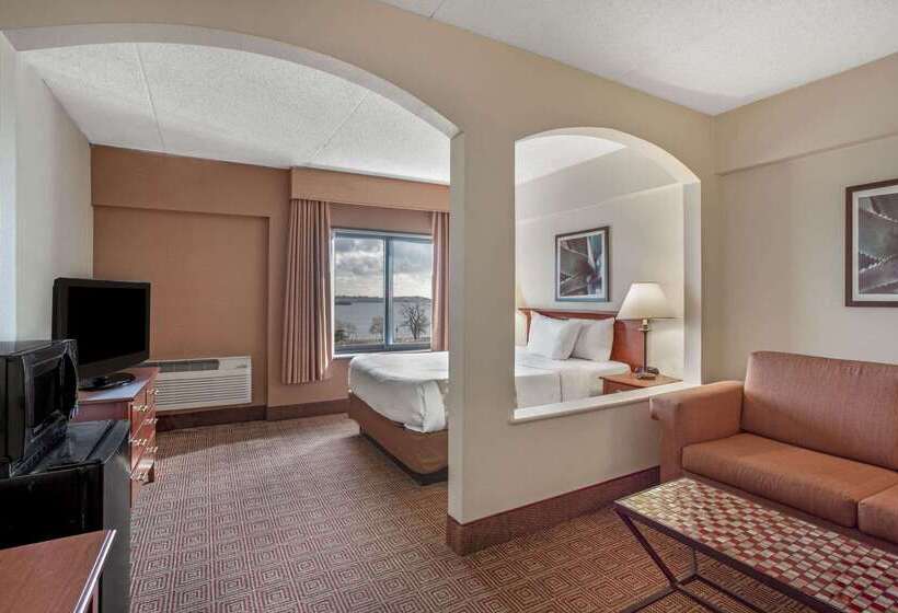 La Quinta By Wyndham New Haven