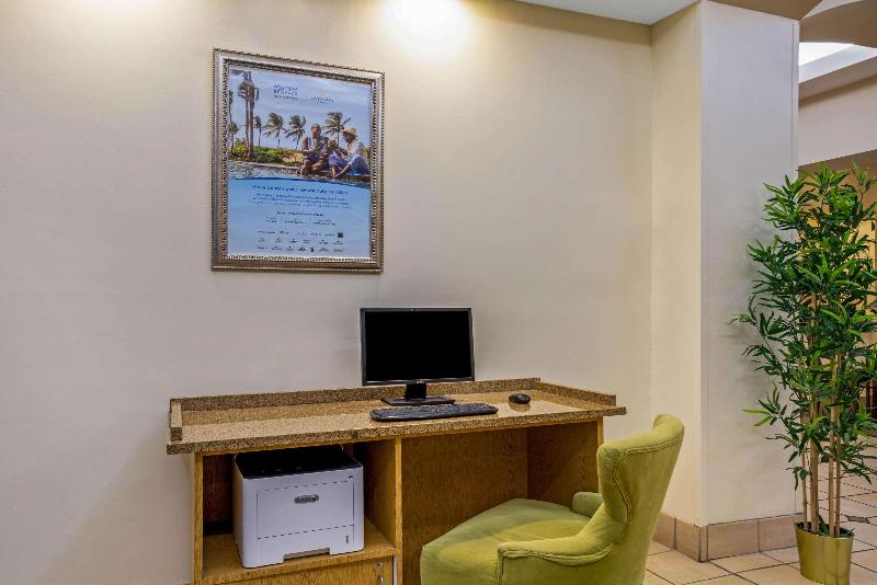 La Quinta By Wyndham New Haven