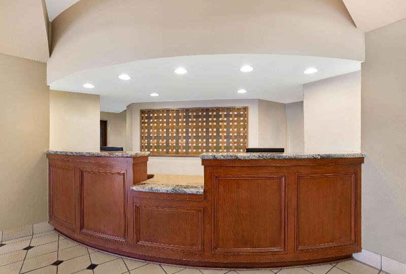 La Quinta By Wyndham New Haven