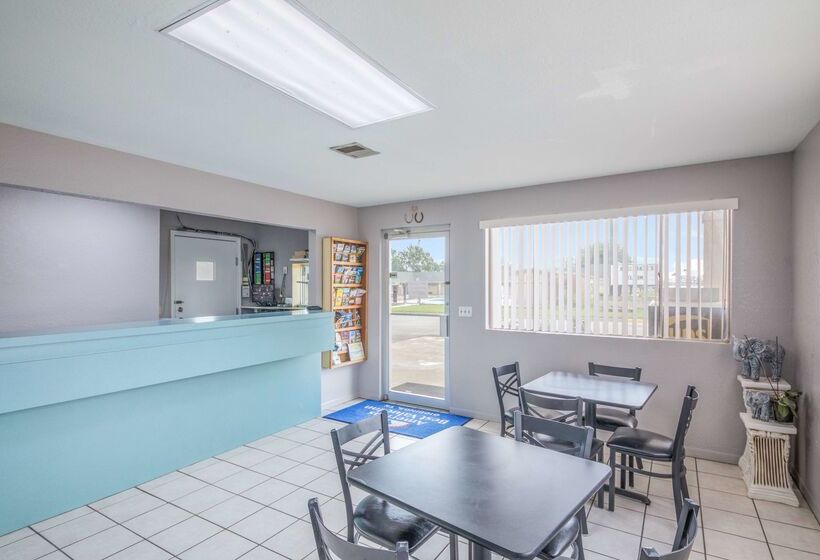 モーテル Americas Best Value Inn Giddings