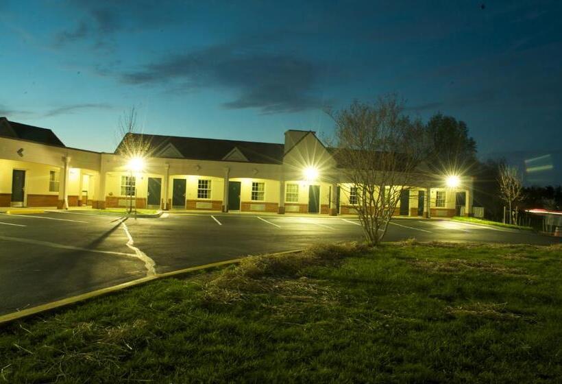 فندق على الطريق Executive Inn & Suites Upper Marlboro