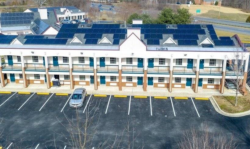 فندق على الطريق Executive Inn & Suites Upper Marlboro