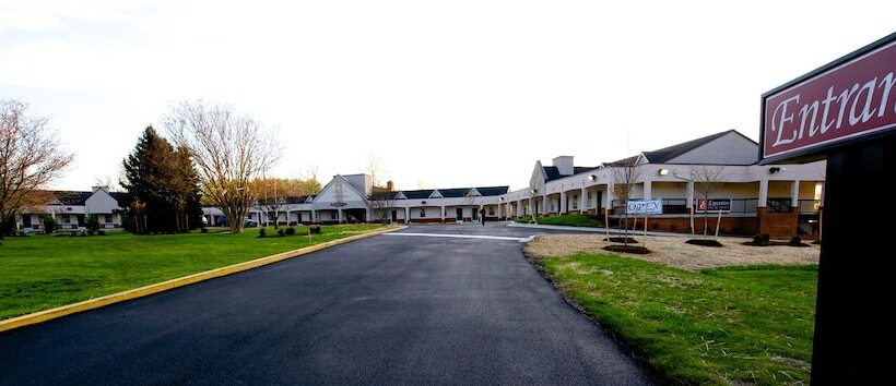 فندق على الطريق Executive Inn & Suites Upper Marlboro