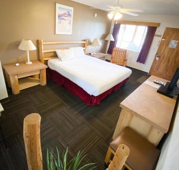 فندق على الطريق Fort Verde Suites