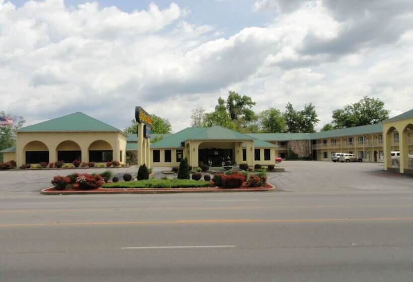 모텔 Golden Manor Inn & Suites