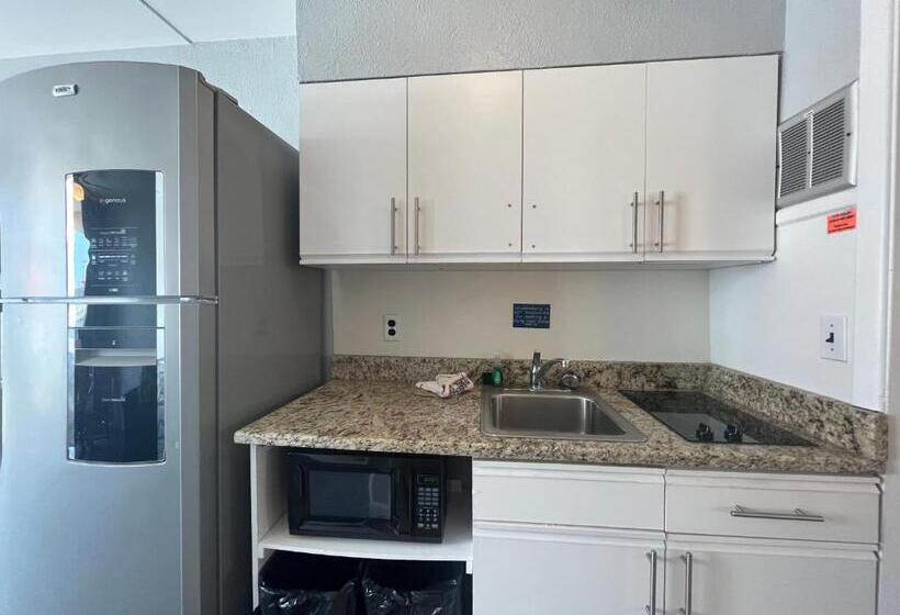 모텔 Granada Ocean Resort