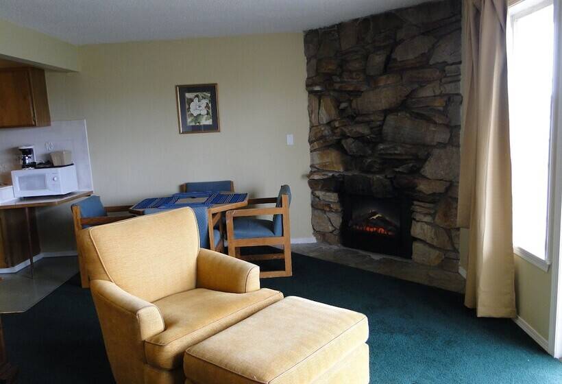 فندق على الطريق Ocean Shores Inn & Suites