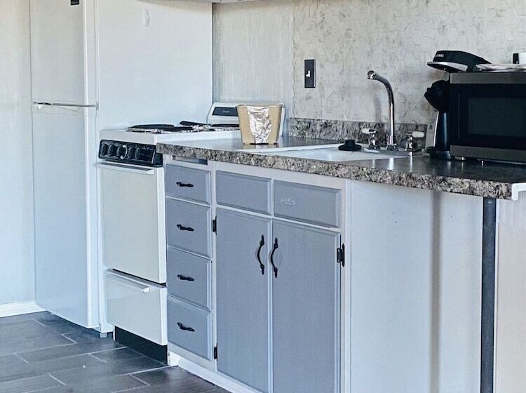 فندق على الطريق Ocean Shores Inn & Suites