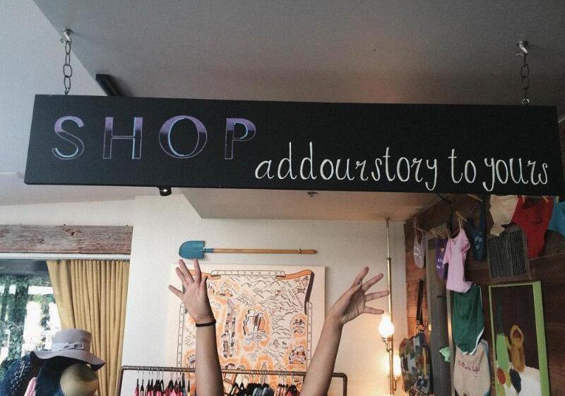 מוטל Short Stories