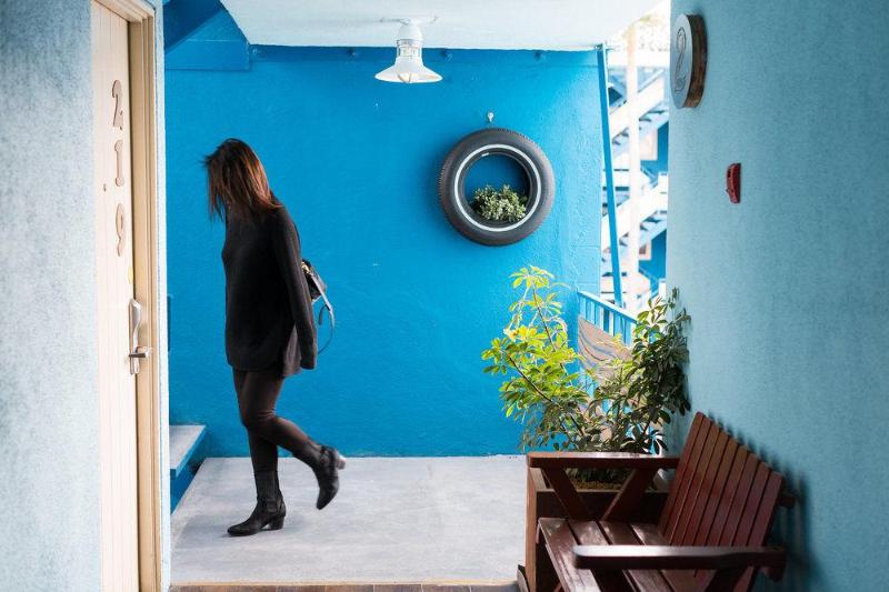 מוטל Short Stories