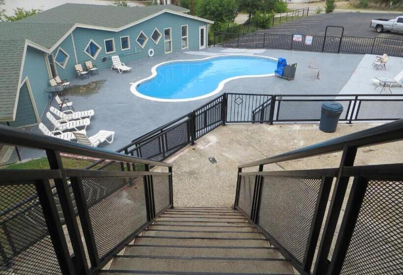 منتجع Flagship Inn