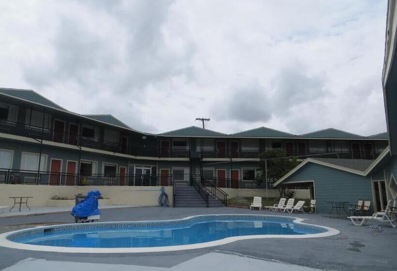 منتجع Flagship Inn