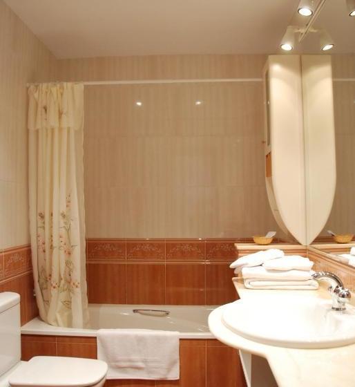 膳宿费 Pensió Viladomat