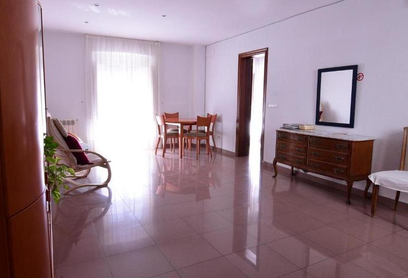 膳宿费 Pensió Viladomat