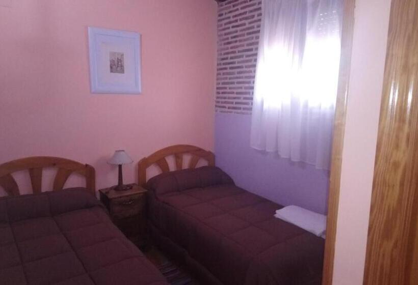 ペンション Hostal Camino Del Cid