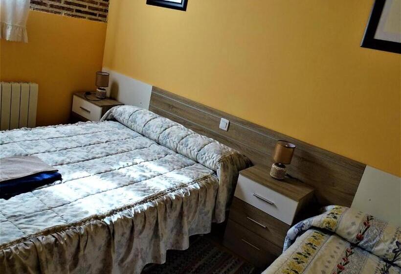 ペンション Hostal Camino Del Cid
