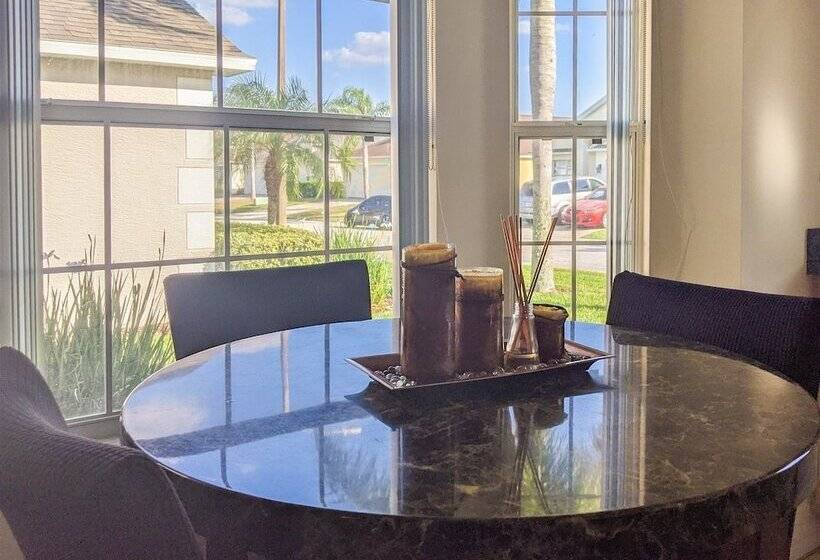 4 Bed 428