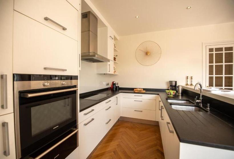 L Annexe Du Château