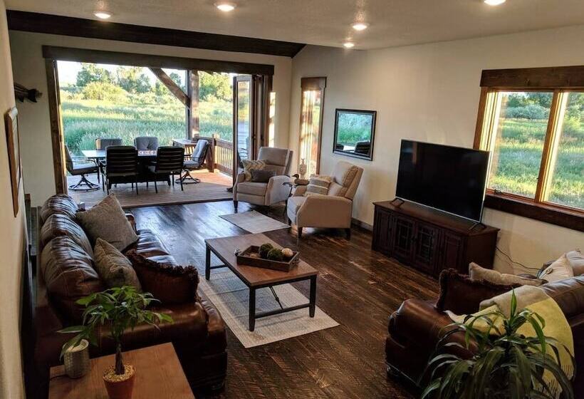 Beaverhead Resort