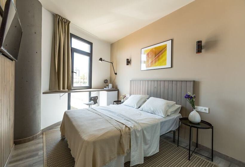 Hostal12