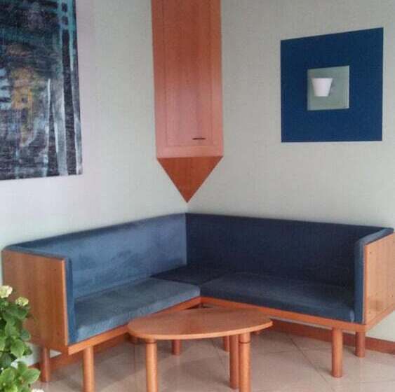 فندق فئة نجمة واحدة Albergo Centrale