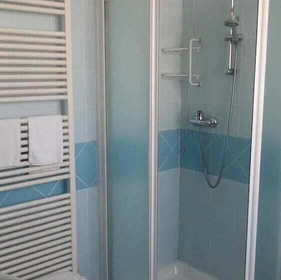 فندق فئة نجمة واحدة Albergo Centrale