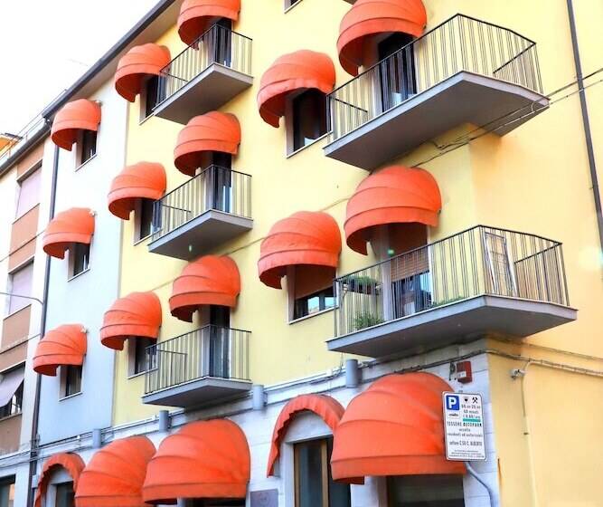 Отель Albergo Cantiani