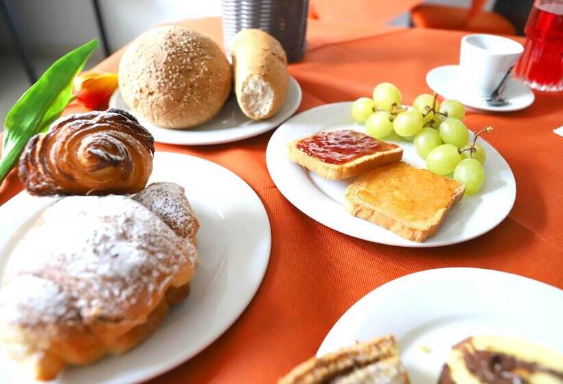 Отель Albergo Cantiani