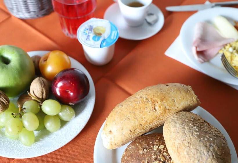 Отель Albergo Cantiani