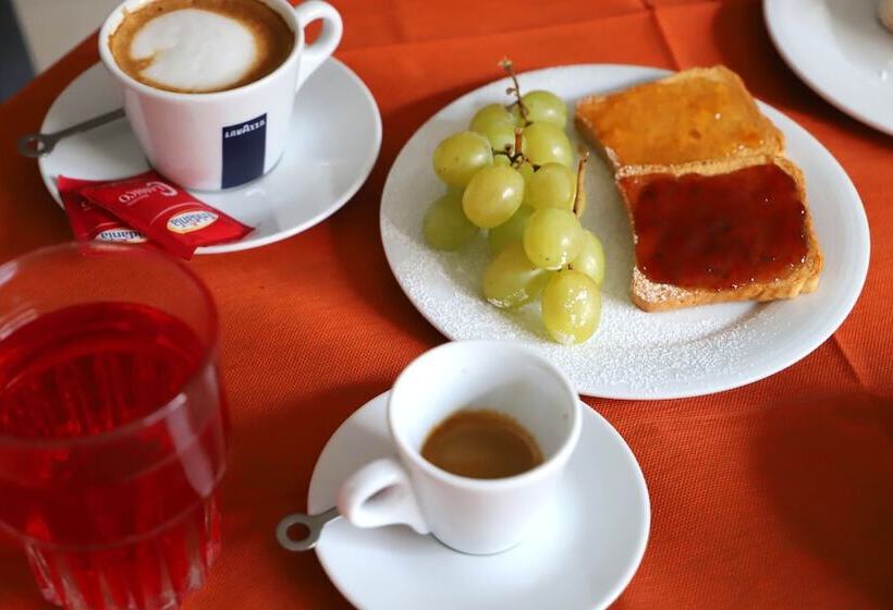 Отель Albergo Cantiani