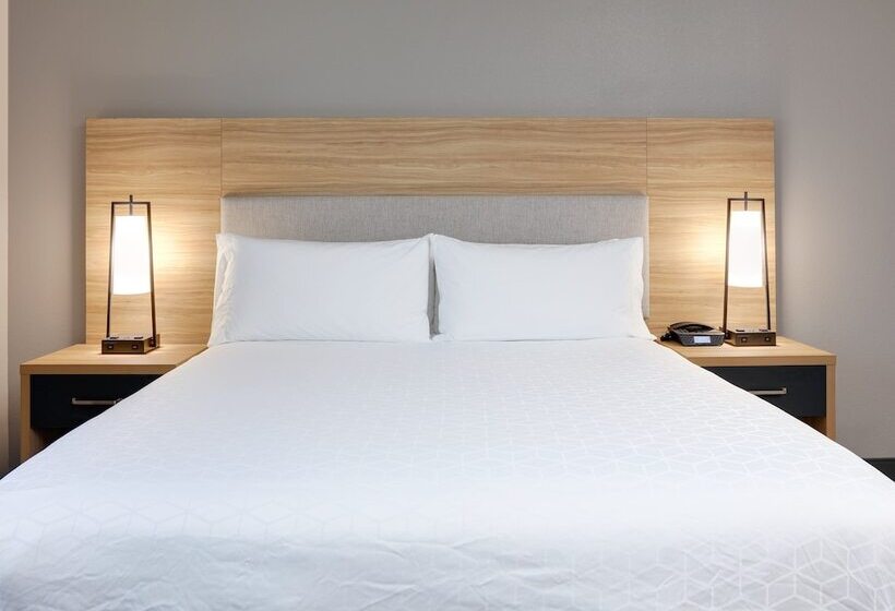 Отель Candlewood Suites Dfw West Hurst, An Ihg