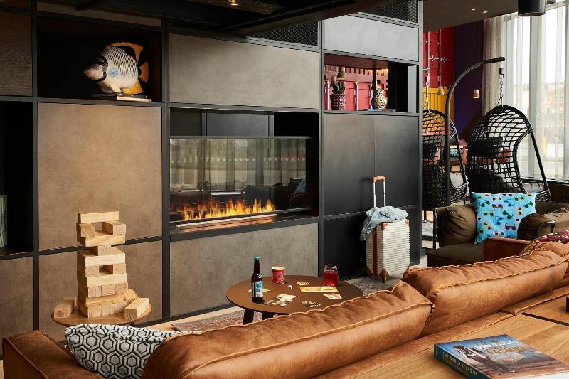 Отель Moxy Southampton